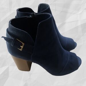 Apt. 9 Ankle Boots Navy 8 Wide